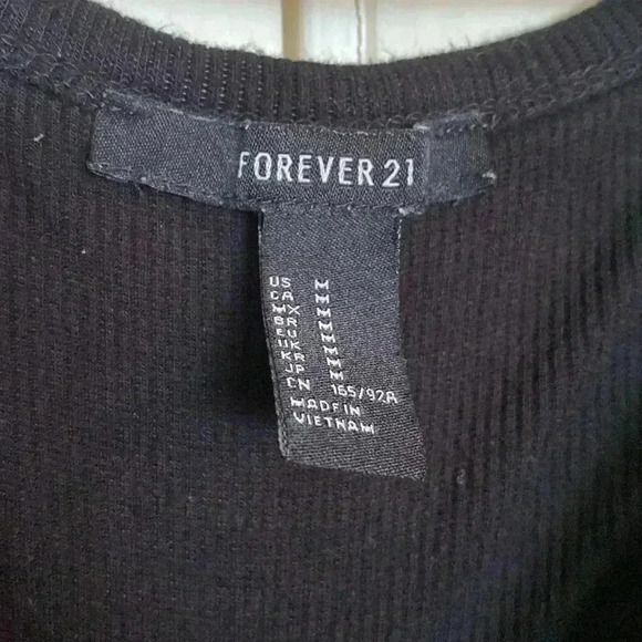 Forever 21 Long Sleeve VNeck ribbed crop Top size medium - Picture 4 of 6